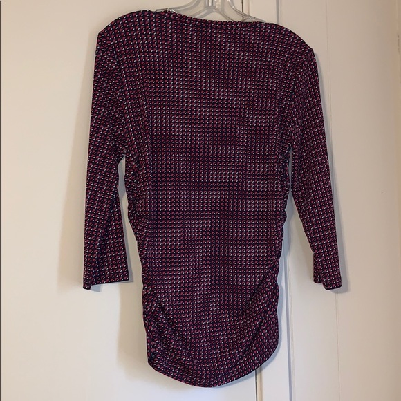 ❌SOLD❌ Ann Taylor Medium V-neck Top w/Ruching Navy - Picture 7 of 8